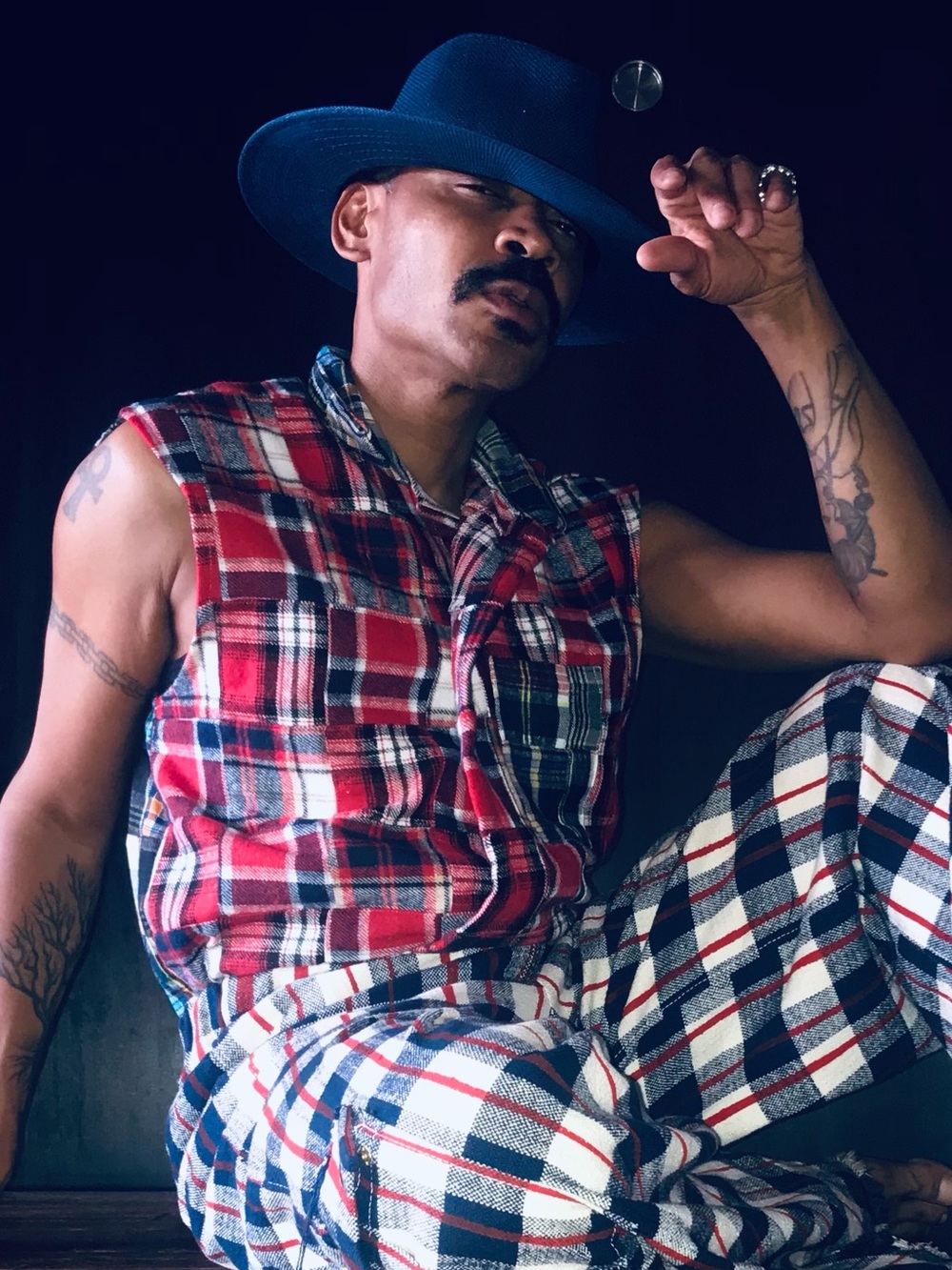 Men's Red Plaid Sleeveless Button-Down Shirt - Casual Summer Style